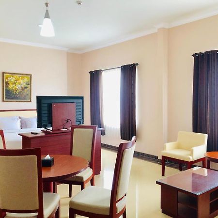 Hotel Tosan Solo Baru Grogol Dış mekan fotoğraf